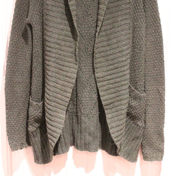 2/$30 🏷 Silence + Noise Knit Cardigan Size S/M - Picture 7 of 7